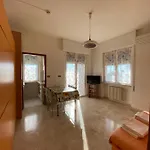Riviera شقة فندقية 3*