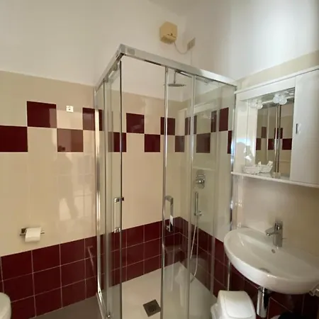 Riviera Apart Otel 4*