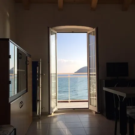 Riviera Apart Otel 4*