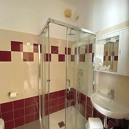 Riviera Apart Otel 4*