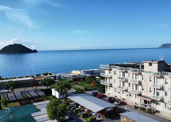 Apart Otel Riviera