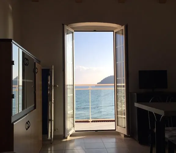 Riviera Apartmanhotel 3*