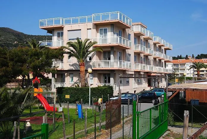 Apart Otel Riviera