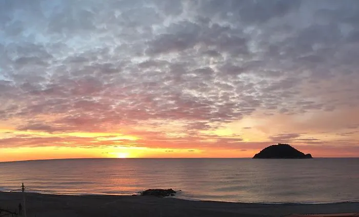 Riviera Apart Otel 3*